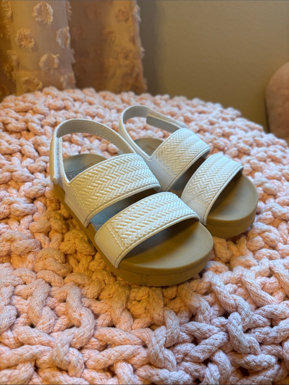 Reef Kids White and Tan Strappy Sandals